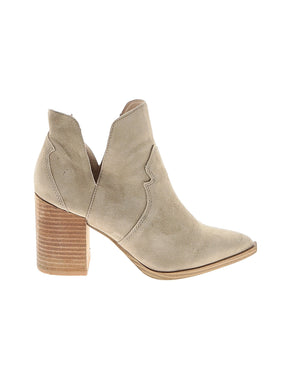 1 shoe size - 7