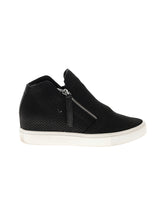 1 shoe size - 7