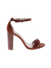 1 shoe size - 7
