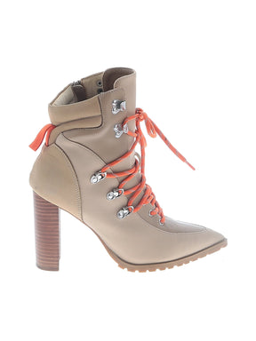 1 shoe size - 8