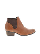 1 shoe size - 7 1/2