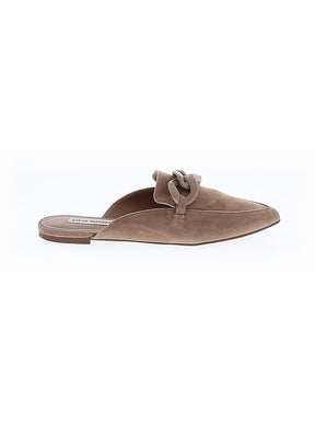 1 shoe size - 8