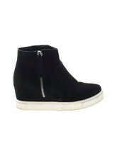 1 shoe size - 8 1/2