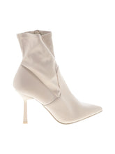 1 shoe size - 10
