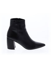 1 shoe size - 9