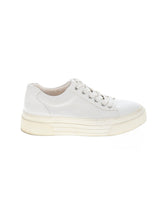 1 shoe size - 9