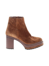 1 shoe size - 7 1/2