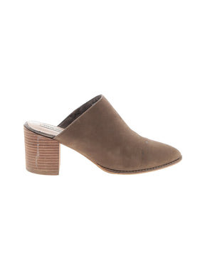 1 shoe size - 9