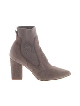 1 shoe size - 7