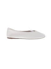 1 shoe size - 9