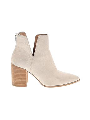 1 shoe size - 8