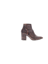 1 shoe size - 8