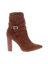 1 shoe size - 8