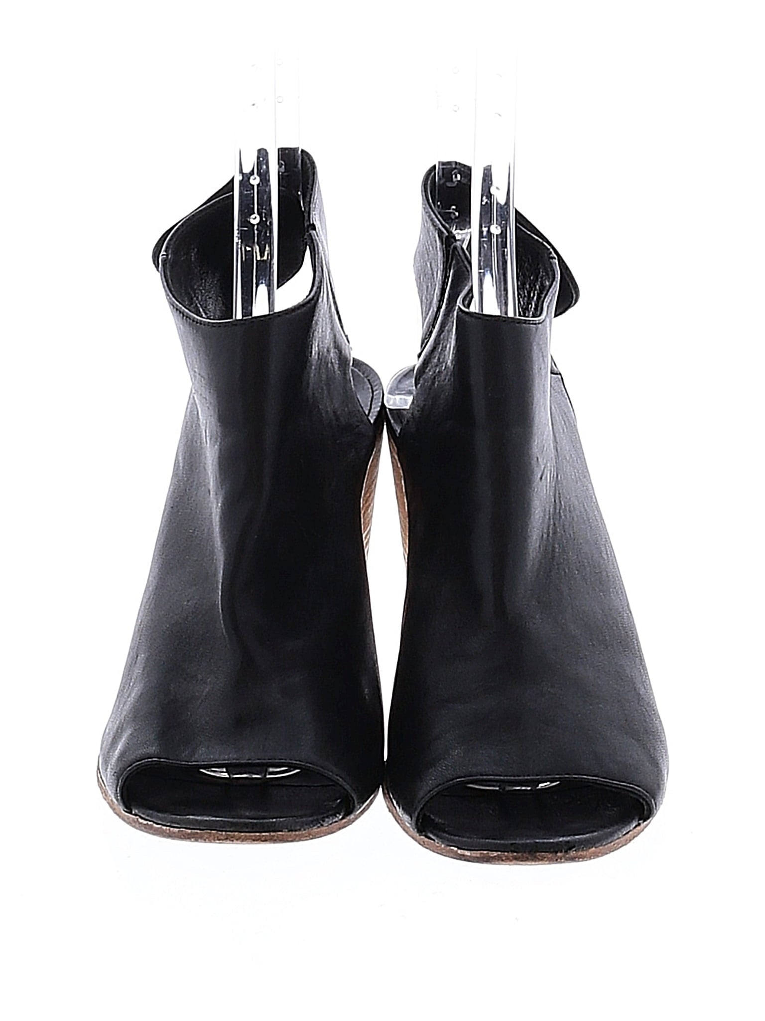 2 shoe size - 39 (EU)