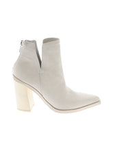 1 shoe size - 5