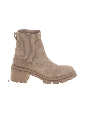 1 shoe size - 9