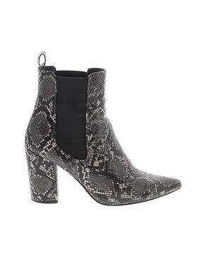 1 shoe size - 7 1/2
