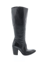 1 shoe size - 8