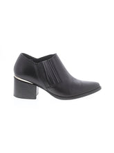 1 shoe size - 8