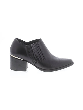 1 shoe size - 8