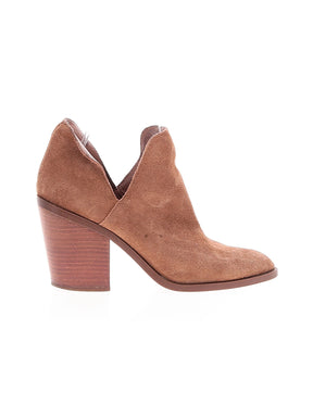 1 shoe size - 8