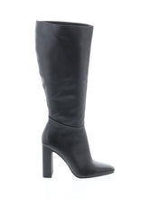 1 shoe size - 9