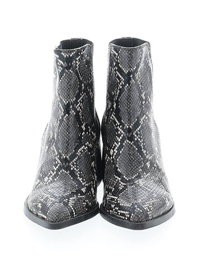 2 shoe size - 9