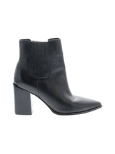 1 shoe size - 7