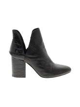 1 shoe size - 9 1/2