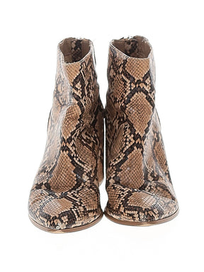 2 shoe size - 9 1/2
