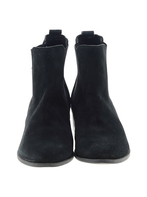 2 shoe size - 9 1/2