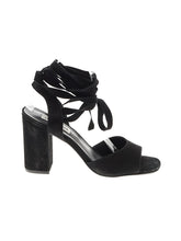1 shoe size - 9