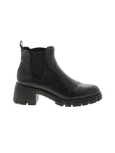 1 shoe size - 10