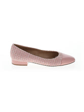 1 shoe size - 8