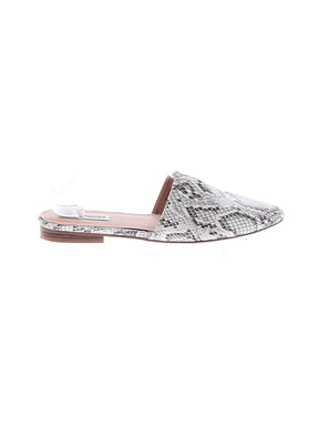 1 shoe size - 9