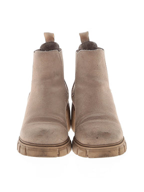 2 shoe size - 9 1/2