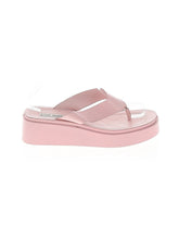 1 shoe size - 8