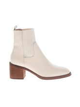 1 shoe size - 11