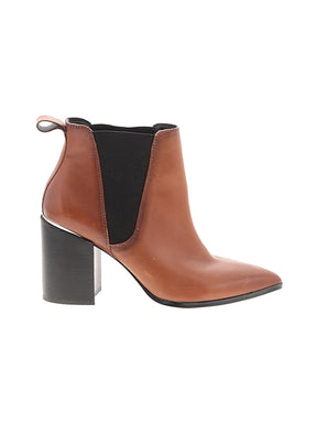 1 shoe size - 9