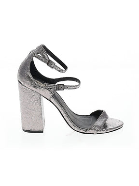 1 shoe size - 7