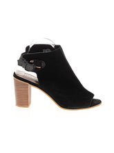 1 shoe size - 8