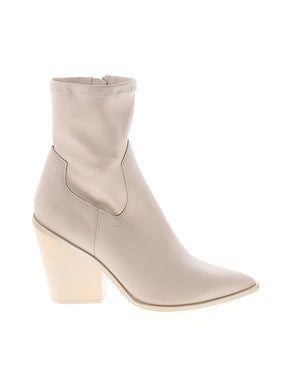 1 shoe size - 9