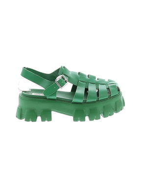1 shoe size - 10