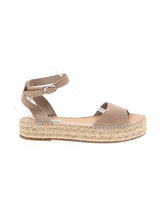 1 shoe size - 8