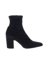 1 shoe size - 8