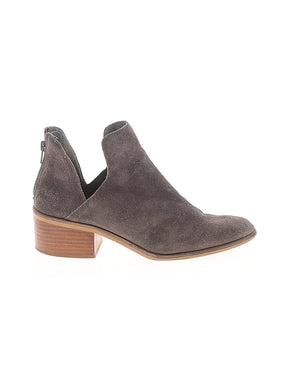 1 shoe size - 9 1/2
