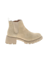 1 shoe size - 10