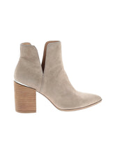 1 shoe size - 8 1/2