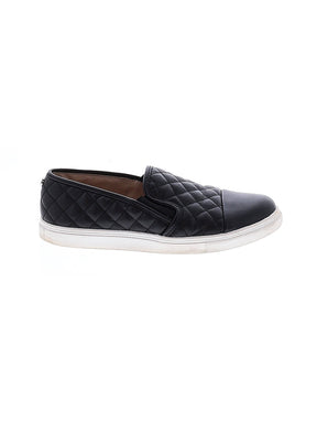 1 shoe size - 9