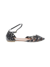 1 shoe size - 11